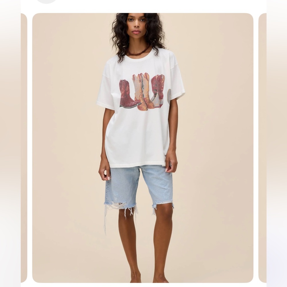 Daydreamer Kick Off Your Boots Merch Tee - Picture 5 of 5
